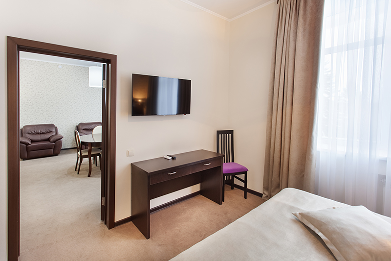 2-мест. 2-комн. СЮИТ ПК, площадь номера 54 м2, питание Люкс